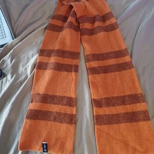 Gap 100% Lambswool scarf Orange w Blue stripes 61 in x 7 in preppy Unisex